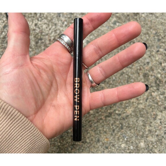 ABH superfine, waterproof, detail eyebrow pen in granite BRAND NEW - Picture 2 of 8